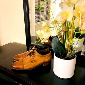 Size 11 Made in Italy Johnston & Murphy Leather Dress Shoes